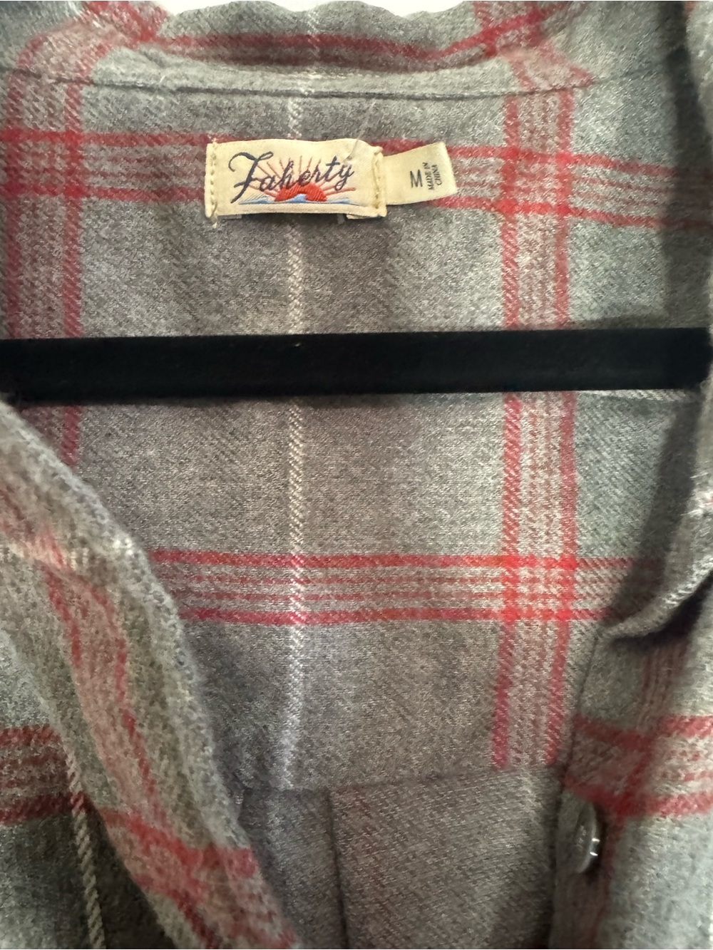 Faherty Gray Red and White Plaid Flannel Button Down - Size M - Picture 5 of 8